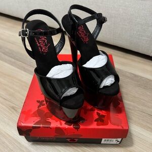 Pleaser Passion - 709 Black Patent Platform Sandal Heels - Brand New